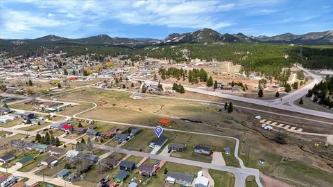 View/Area - 1309 Canal St, Custer, SD 57730 photo 2 of 5