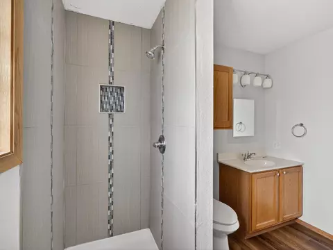 Bath - 3409 Roughlock Ln, Spearfish, SD 57783 photo 3 of 5