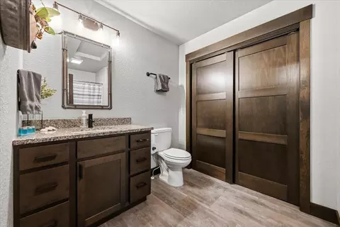 Bath - 21291 Ridgewood Trl, Lead, SD 57754 photo 6 of 8