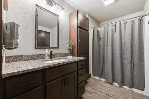 Bath - 21291 Ridgewood Trl, Lead, SD 57754 photo 8 of 8