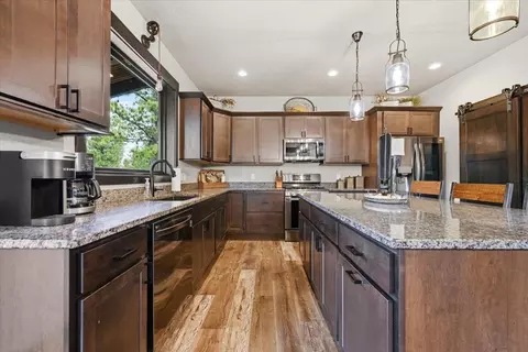Kitchen - 21291 Ridgewood Trl, Lead, SD 57754 photo 2 of 2