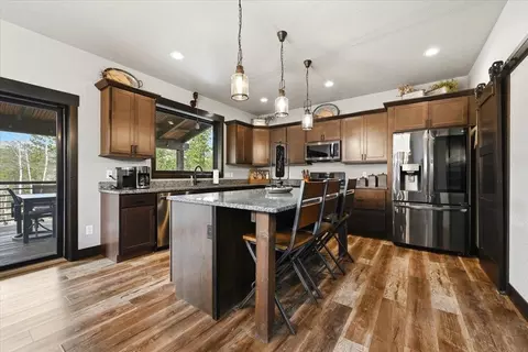 Kitchen - 21291 Ridgewood Trl, Lead, SD 57754 photo 1 of 2
