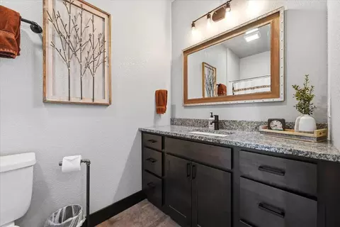 Bath - 21291 Ridgewood Trl, Lead, SD 57754 photo 4 of 8