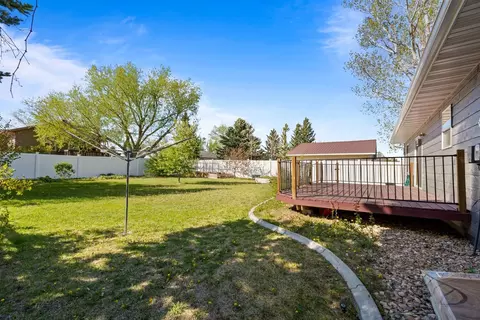 Exterior - 2122 11th Ave, Belle Fourche, SD 57717 photo 8 of 10