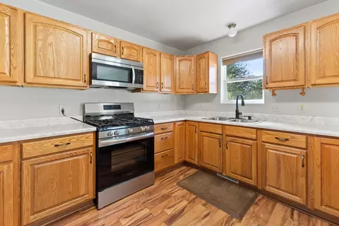 Kitchen - 2122 11th Ave, Belle Fourche, SD 57717 photo 3 of 3