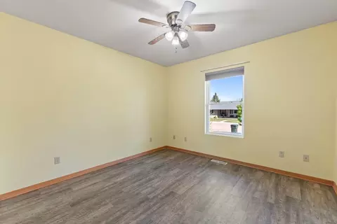 Bedroom - 2122 11th Ave, Belle Fourche, SD 57717 photo 3 of 7