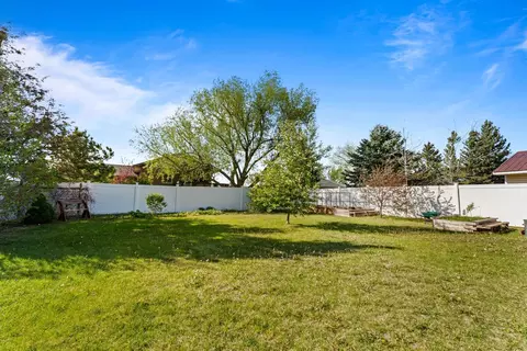 Exterior - 2122 11th Ave, Belle Fourche, SD 57717 photo 9 of 10
