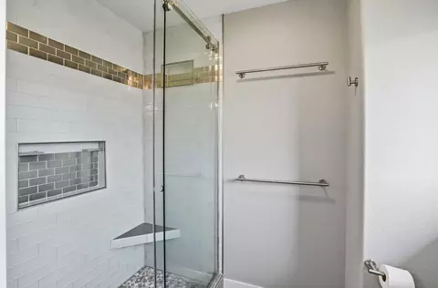 Bath - 1605 Arizona Ave, Spearfish, SD 57783 photo 4 of 8