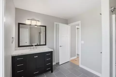 Bath - 1605 Arizona Ave, Spearfish, SD 57783 photo 6 of 8