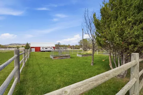 Exterior - 1605 Arizona Ave, Spearfish, SD 57783 photo 7 of 8