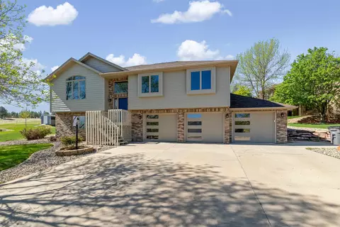 5365 Scrub Oak Cir, Rapid City, SD 57702