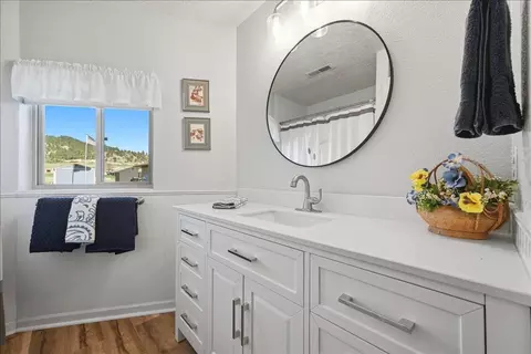 Bath - 2417 N Canyon St, Spearfish, SD 57783 photo 3 of 4