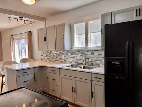 Kitchen - 310 7th Ave, Edgemont, SD 57735 photo 2 of 4