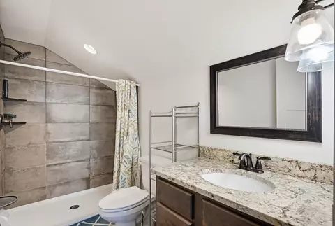 Bath - 2900 Westview Ave, Spearfish, SD 57783 photo 3 of 3