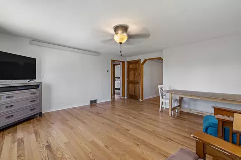 Living - 21 Rosse Dr, Custer, SD 57730 photo 3 of 3