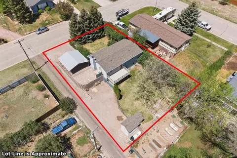 255 N 22nd St, Hot Springs, SD 57747