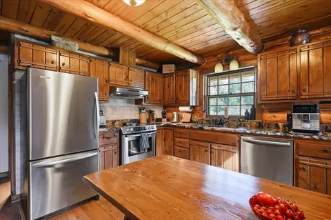 Kitchen - 20785 Carbonate Ln, Lead, SD 57754 photo 3 of 3