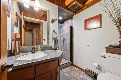 Bath - 20785 Carbonate Ln, Lead, SD 57754 photo 2 of 3