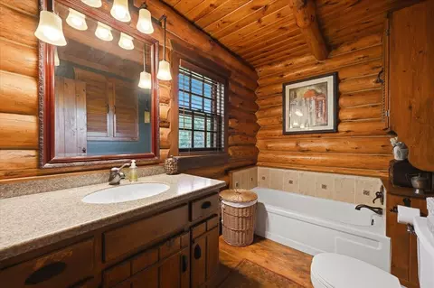 Bath - 20785 Carbonate Ln, Lead, SD 57754 photo 1 of 3