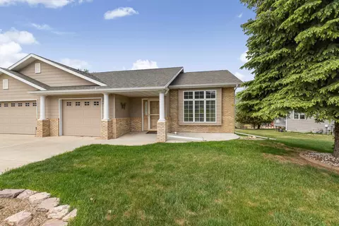 1823 Sunny Springs Dr, Rapid City, SD 57702