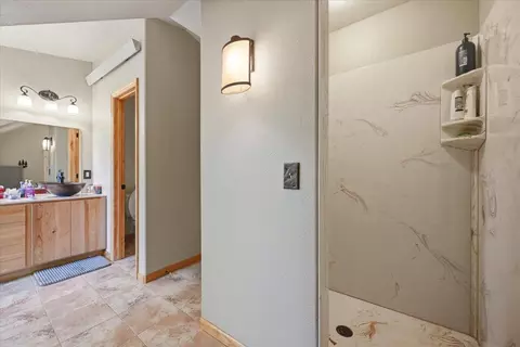 Bath - 20787 Mountain Ct, Sturgis, SD 57785 photo 3 of 5