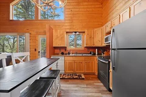 Kitchen - 20787 Mountain Ct, Sturgis, SD 57785 photo 2 of 3