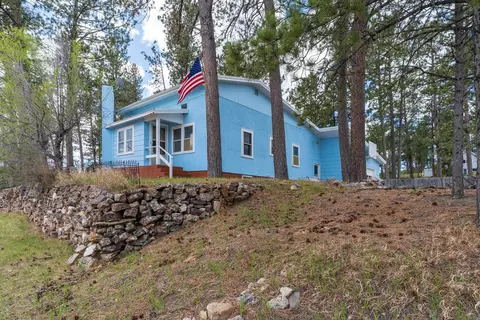 347 N 5th St, Custer, SD 57730