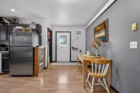 Entry Way - 215 7th Ave, Belle Fourche, SD 57717 photo 2 of 2