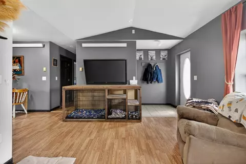 Entry Way - 215 7th Ave, Belle Fourche, SD 57717 photo 1 of 2