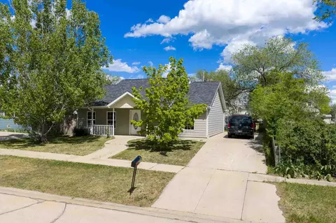 Exterior - 215 7th Ave, Belle Fourche, SD 57717 photo 3 of 3
