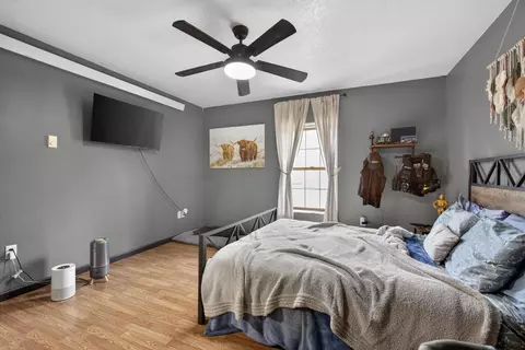 Bedroom - 215 7th Ave, Belle Fourche, SD 57717 photo 5 of 10