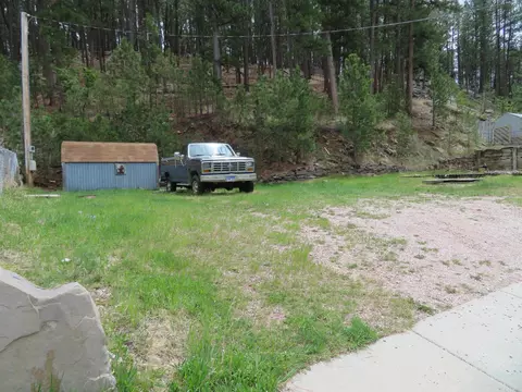 242 Pine Mountain Ave, Hill City, SD 57745