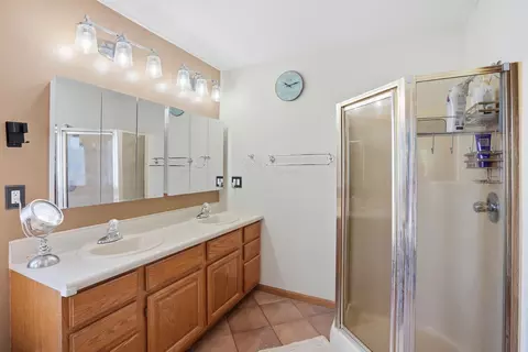 Bath - 2167 Ferguson St, Sturgis, SD 57785 photo 1 of 6