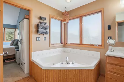 Bath - 2167 Ferguson St, Sturgis, SD 57785 photo 2 of 6