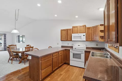Kitchen - 407 Summit St, Belle Fourche, SD 57717 photo 3 of 6