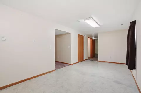 Living - 407 Summit St, Belle Fourche, SD 57717 photo 4 of 4