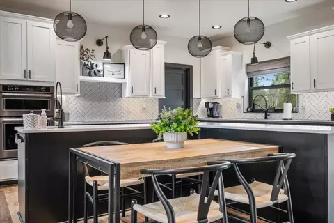 Kitchen - 21252 Crest View Ct, Lead, SD 57754 photo 2 of 4