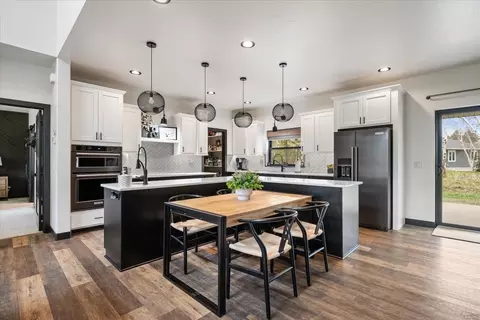 Kitchen - 21252 Crest View Ct, Lead, SD 57754 photo 1 of 4