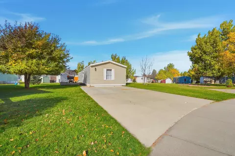 1013 Roughlock Ln, Spearfish, SD 57783