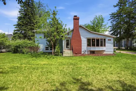 1830 Sun Valley Dr, Rapid City, SD 57702