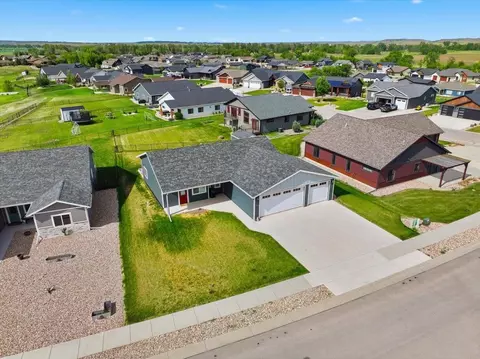 1724 Russell St, Spearfish, SD 57783
