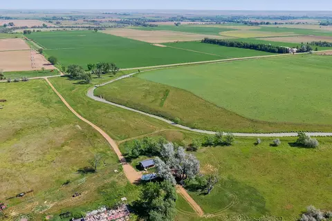13447 Valley Township Rd, Vale, SD 57788