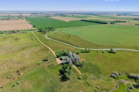 13447 Valley Township Rd, Vale, SD 57788