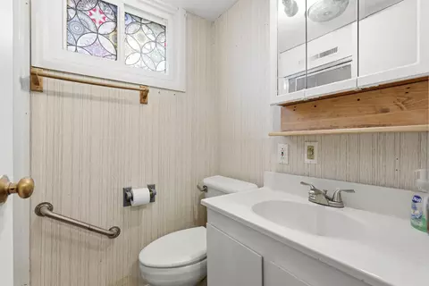 Bath - 2806 Maple Ave, Rapid City, SD 57701 photo 2 of 2