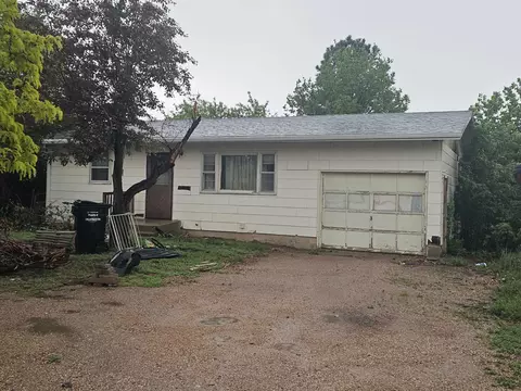 117 E Denver Ave, Rapid City, SD 57701