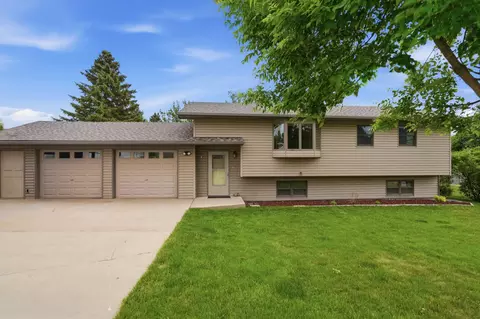 1716 Paha Sapa Dr, Sturgis, SD 57785