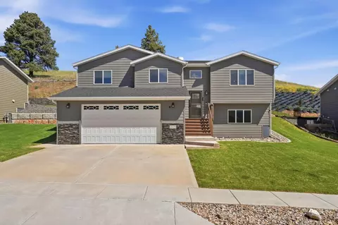 2675 Meadow Dr, Sturgis, SD 57785