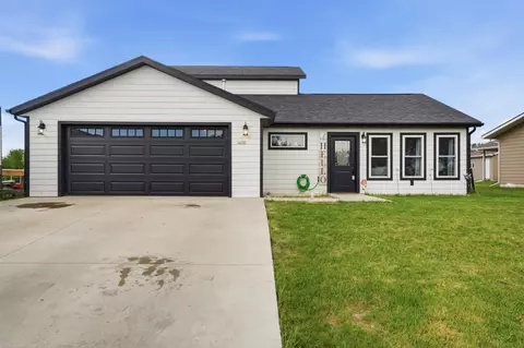 1430 Dacar St, Belle Fourche, SD 57717