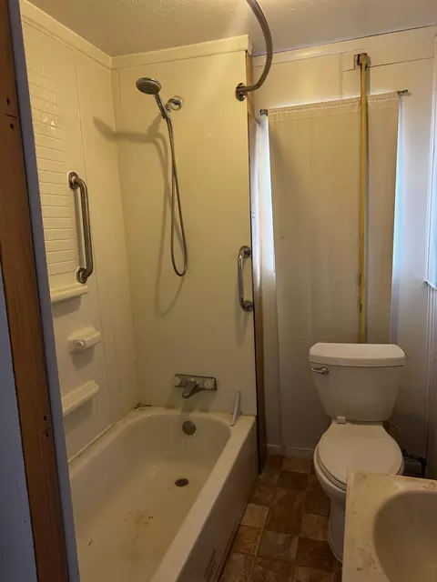 Bath - 411 W Summit St, Lead, SD 57754 photo 3 of 3