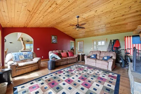 Living - 11025 Eagle Trl, Lead, SD 57754 photo 3 of 5
